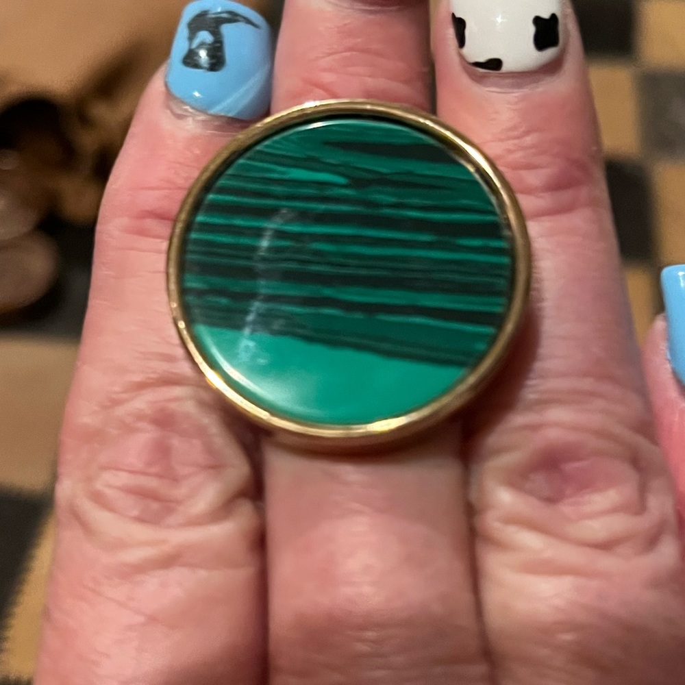 Fashion ring